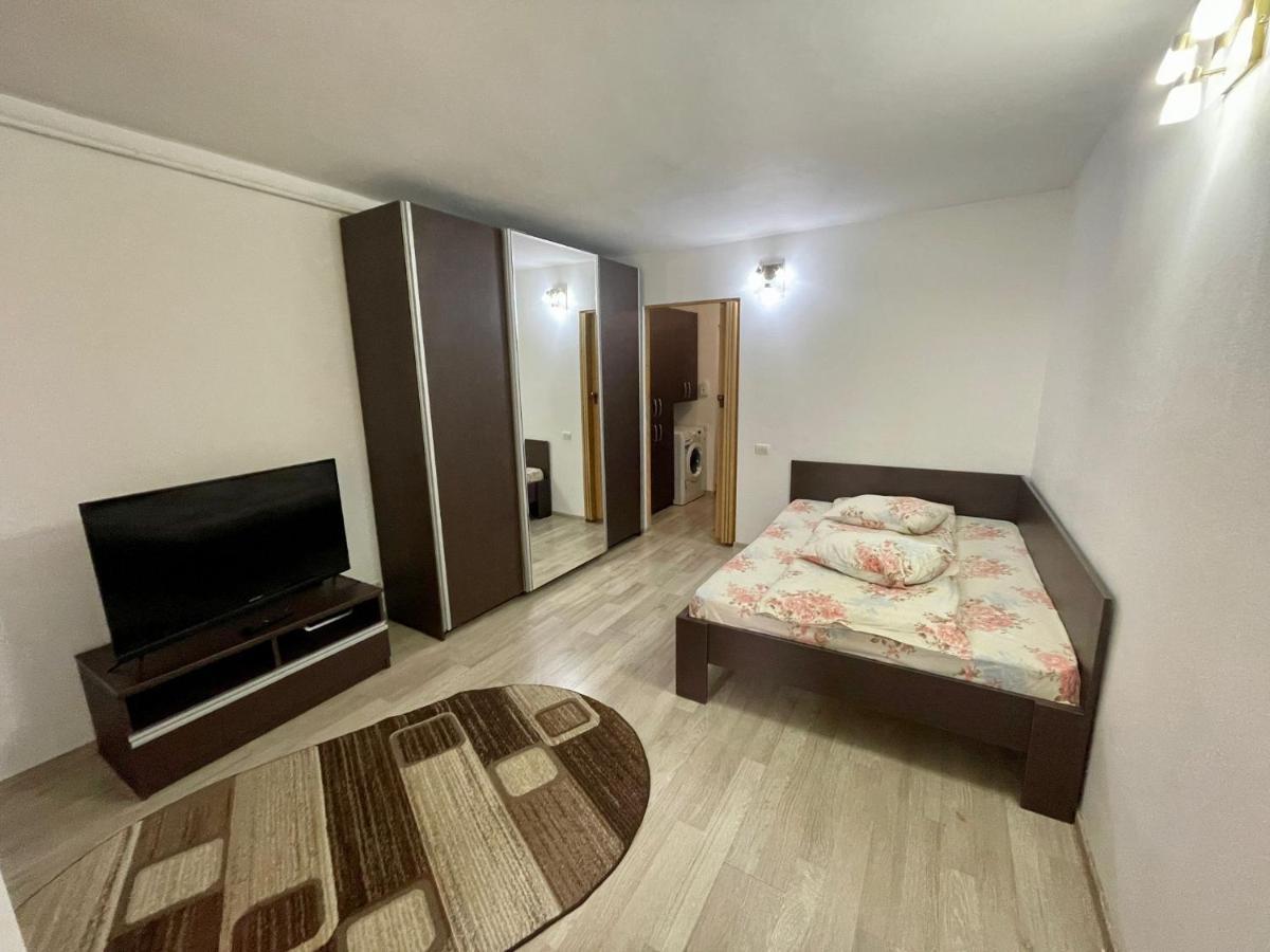 Garsoniera Moderna Parcare Internet Apartment Pitesti Exterior photo