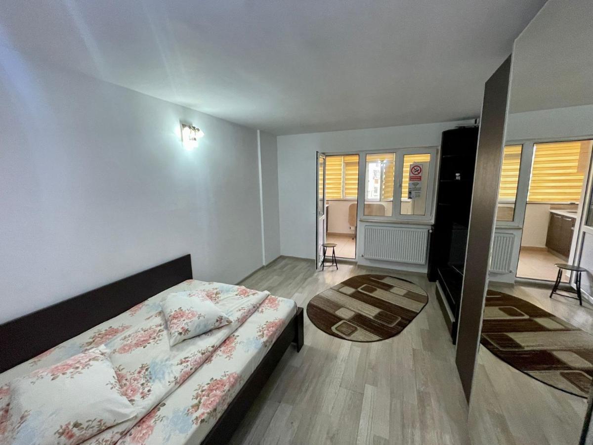 Garsoniera Moderna Parcare Internet Apartment Pitesti Exterior photo
