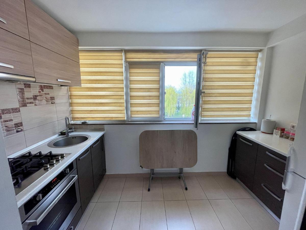 Garsoniera Moderna Parcare Internet Apartment Pitesti Exterior photo